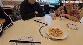 吃嘸薑絲大腸就告！老闆慶祝清白豪氣放送