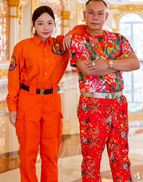 吊車大王（右）相當疼愛小女兒。（圖／翻攝自IG @huboss888）