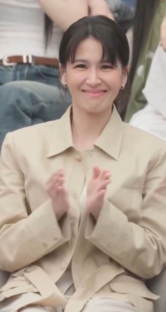 曾沛慈表情變化藏不住。（圖／翻攝自微博）