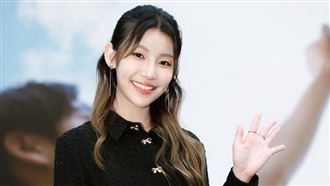 逛明洞遇帥店員搭訕　女星臉長痘也被要IG