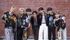 BALLISTIK BOYZ成員日髙竜太（左起）、海沼流星、加納嘉將、砂田將宏、松井利樹、深堀未來、奧田力也。（圖／LDH 愛夢悅提供） 