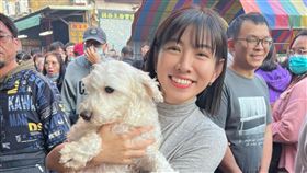 米可白過年回鹿港賣餅太累，「雙耳突耳鳴」聽不到，戴罩真相惹粉絲心疼。（圖／翻攝自米可白臉書）