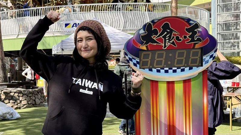 強應援!「大胃王女神」決賽穿賴清德贈衣