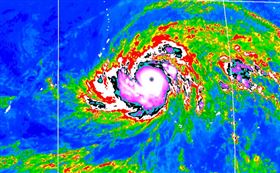 強颱辛樂克還有持續增強的趨勢。（圖／氣象署）