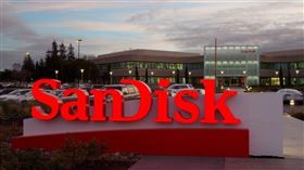記憶體大廠SanDisk將加入納斯達克100指數。（圖／摘自維基百科）