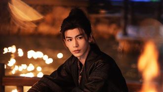 徒嘴剝蝦太扯！張凌赫3秒神操作爆紅