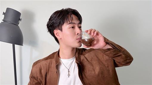 朱宇謀向W女星伸狼爪　脫褲露下體遭提告