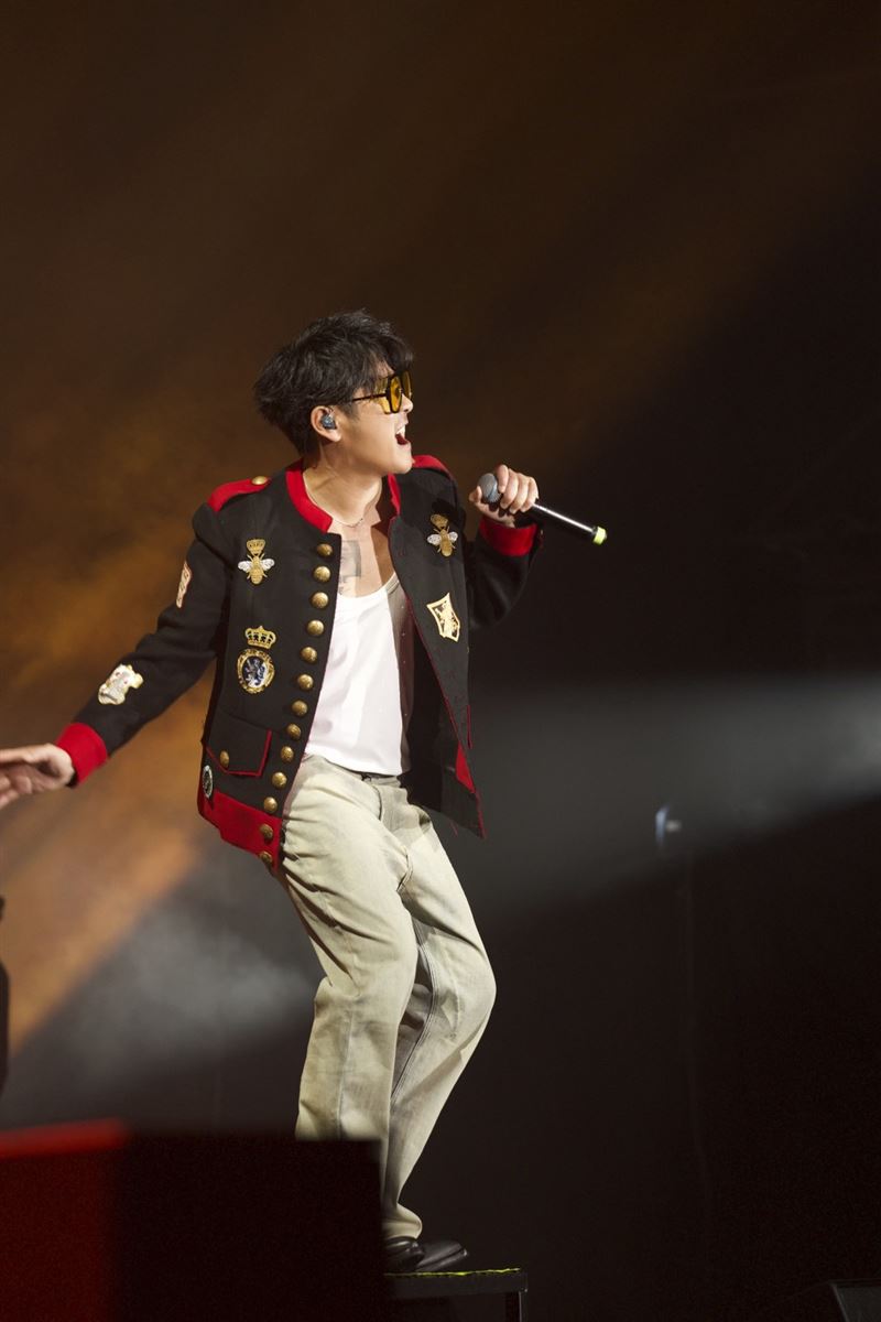 曹格唱功穩定又具爆發力,全場氣氛沸騰。(圖/滾石唱片提供)