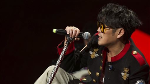 曹格演唱會崩潰哭了　吐「寂寞不好」心聲