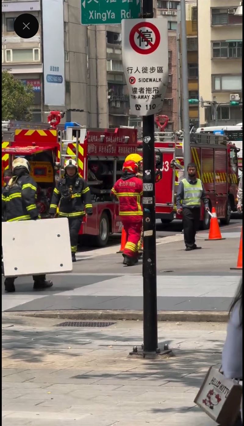 饗饗微風信義店發生火警。(圖/翻攝自Threads @iny2012)