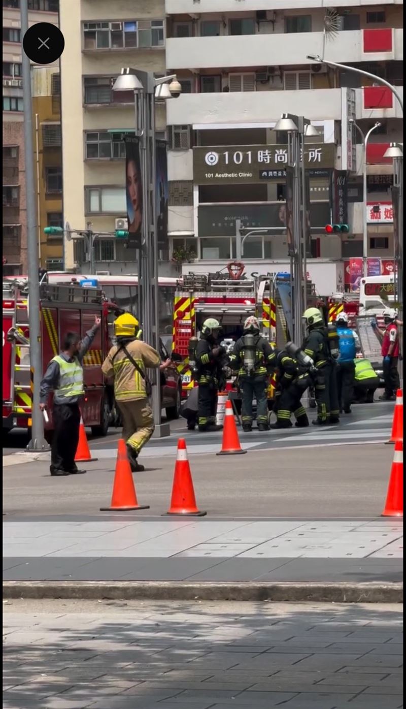 饗饗微風信義店發生火警。(圖/翻攝自Threads @iny2012)