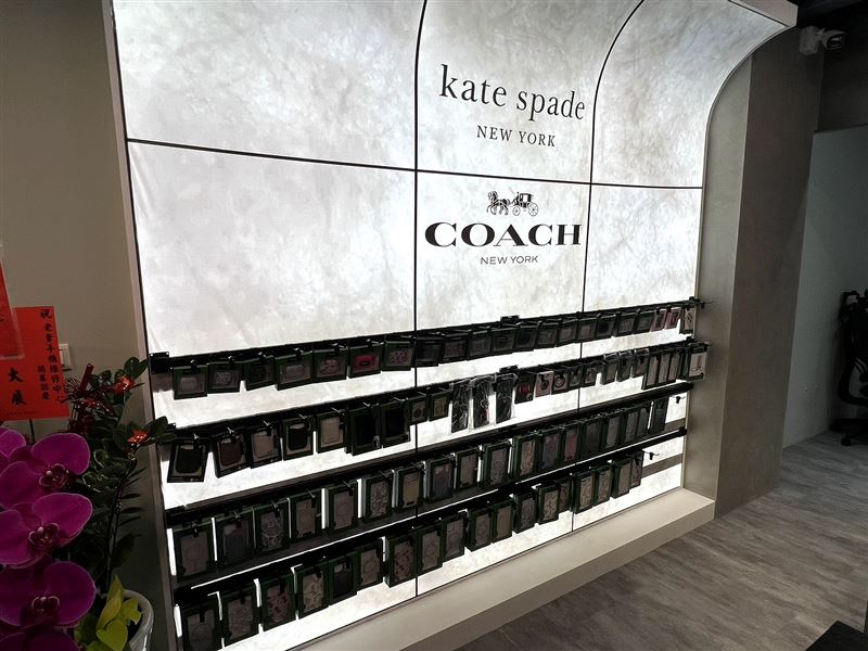 老爹手機維修大灣店開幕　攜手COACH、kate spade成南台灣精品新據點