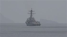 美軍中央司令部宣布，有兩艘美國驅逐艦通過荷莫茲海峽。（圖／翻攝自美軍中央司令部 x平台）
