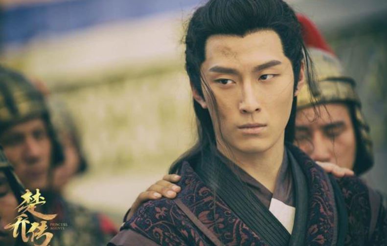 《楚喬傳》出演燕洵的竇驍，憑實力圈粉無數。（圖／翻攝自微博）