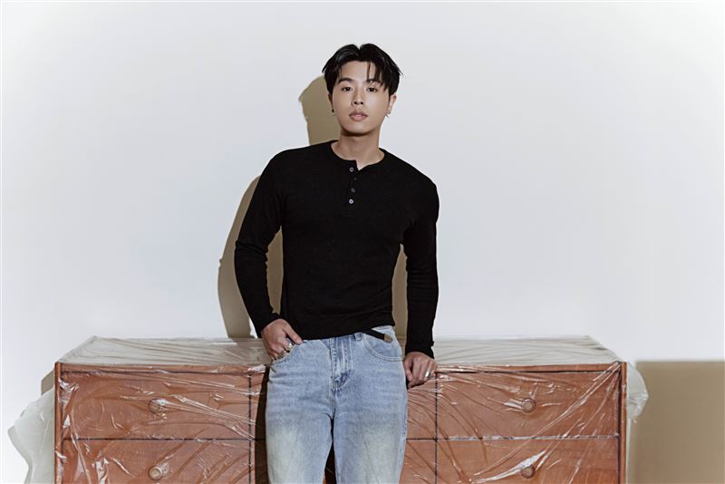 HowZ推出新歌〈當作妳死了〉。（圖／皓室創意Light House提供）