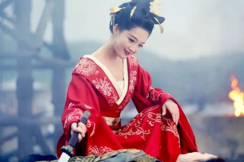 李沁飾演的「元淳公主」也受到好評，衝上熱搜。（圖／翻攝自微博）
