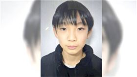 日本京都一名11歲男童安達結希在3月23日小學畢業典禮當天失蹤，至今已過22天，警方疑似找到他的遺體。（圖／京都府警察本部）