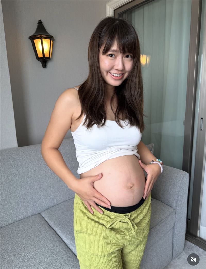 Mana孕肚變超大。（圖／翻攝自IG）