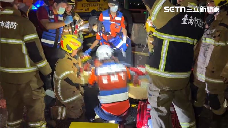 年約50歲男子則不幸遭拋飛墜落橋下，尋獲時已無生命跡象。（圖／記者王紹宇攝）