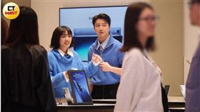 直擊江宏傑信義區「約會」小11歲女伴2hrs