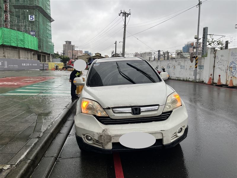 白牌車違規攬客，遭罰10萬元。（圖／新竹市監理站提供）