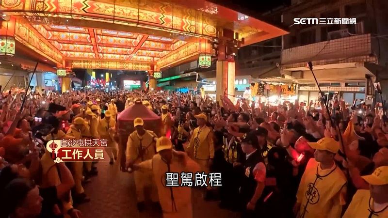 進香傳統已延續超過一甲子。而今年粉紅超跑裡首度加入「爐主媽」寫下歷史新頁