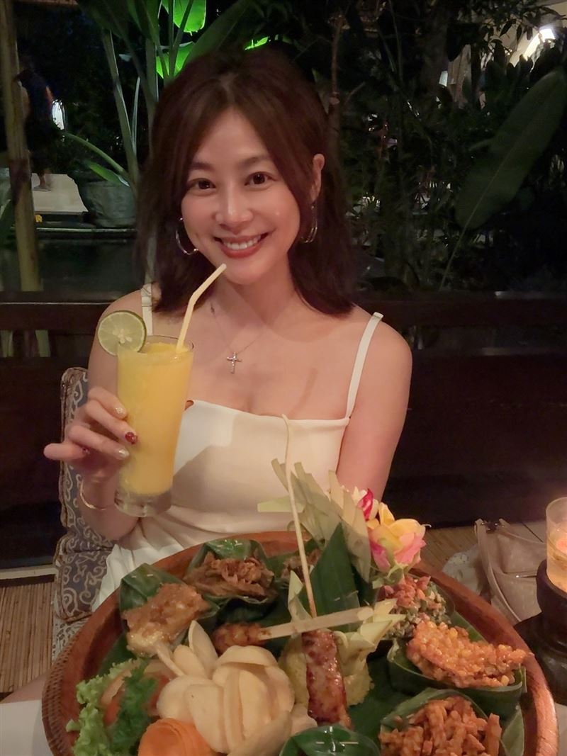 邱沁宜﻿感嘆主播本來就不能做一輩子。（圖／翻攝自臉書）