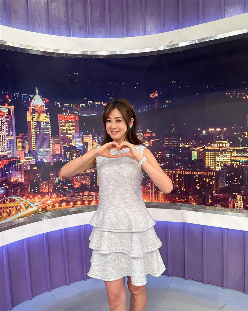 邱沁宜﻿感嘆主播本來就不能做一輩子。（圖／翻攝自臉書）