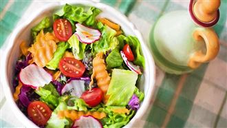 只吃沙拉沒變瘦！血脂紅字 少吃2食物釀禍