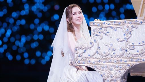 鄧紫棋吐內心陰影　親揭演唱會淚崩原因