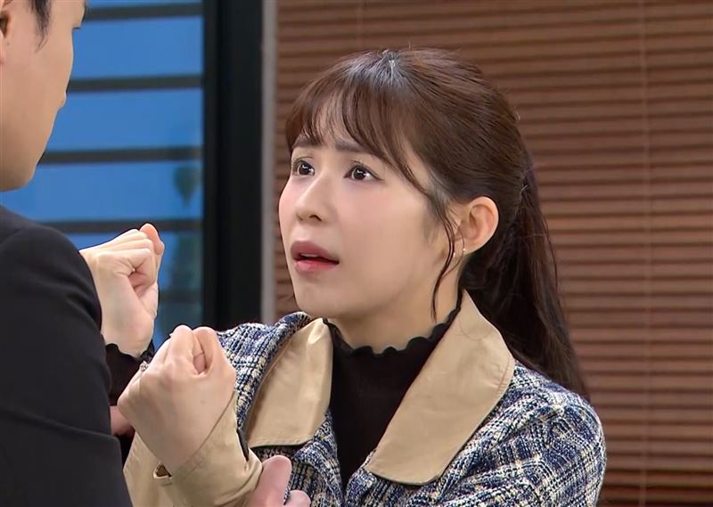 《百味人生》林萱瑜劇中遭丈夫暴力對待。（圖／三立）