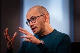 諾貝爾化學獎得主、DeepMind執行長哈薩比斯。耶奇貼文爆料Google導入AI過慢，哈薩比斯立刻親上火線護主，反嗆對方「造謠」。（圖／翻攝TechChurch畫面）