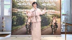 嚴正嵐在《阿爸請你嘛嘛吼》透過觀落陰看見亡父，坦言現實生活中曾有1秒動心想嘗試看看。（圖／公視台語台提供）