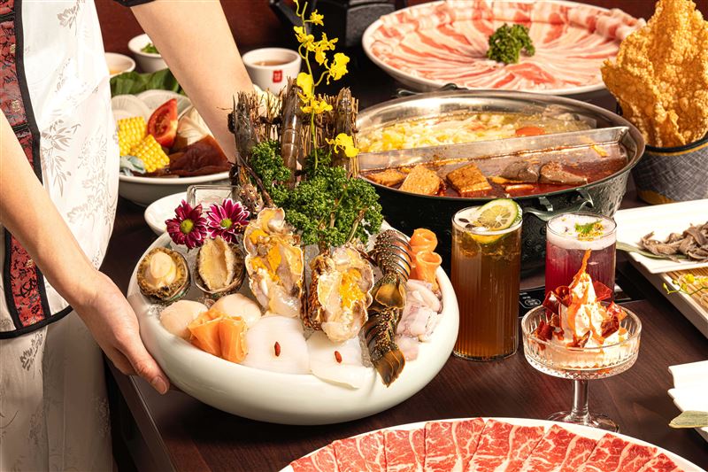 海鮮匯聚的龍蝦海饌盛宴搶攻輕奢市場。(圖/品牌業者提供)