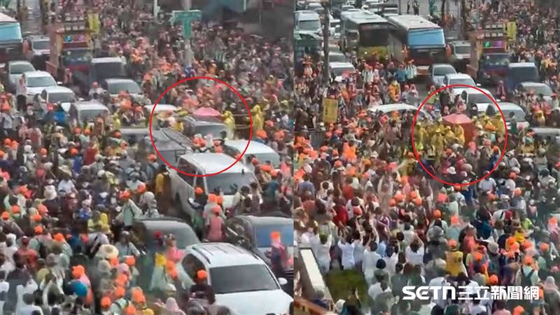 媽祖鑾轎似乎聽到了醫護人員和民眾們的聲聲呼喚,突然橫越車道,直接衝到秀傳醫院前的廣場,駐駕約5分鐘左右,為醫護和患者們賜福。(圖/秀傳醫院授權提供)