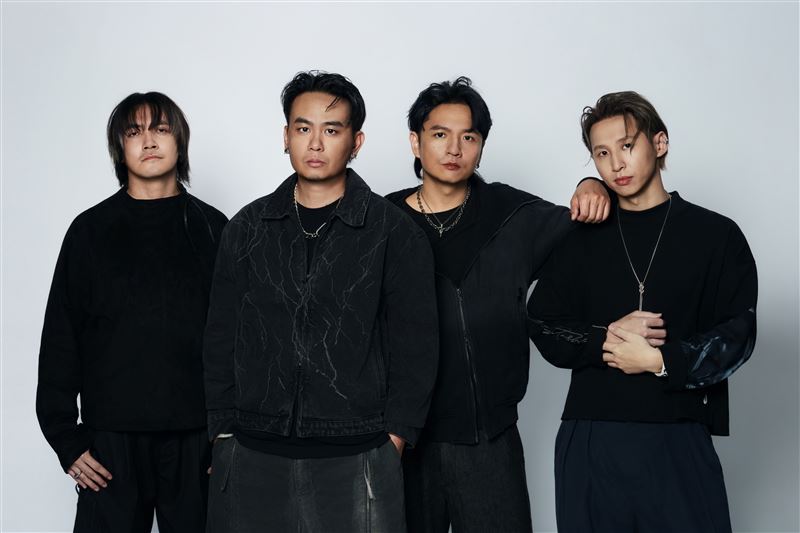 滅火器首度攻蛋舉辦「ON FIRE DAY」演唱會。（圖／火氣音樂提供）