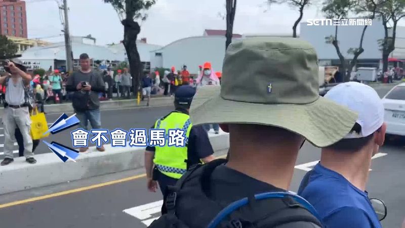 部分香燈腳，過馬路想闖就闖