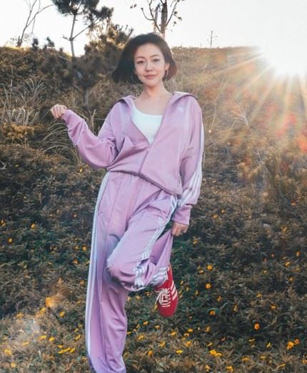 小S已逐步恢復工作節奏，並曾對外透露，至今仍常在夢中見到姊姊，頻率約一週4到5次，也會透過通訊軟體傳訊「對話」。（圖／翻攝自大S徐熙媛小S徐熙娣IG）