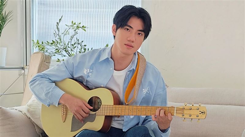 25歲小王力宏帥成這樣 女學生當面告白