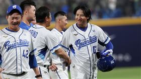 孔念恩敲出再見安打。（圖／富邦悍將提供） 