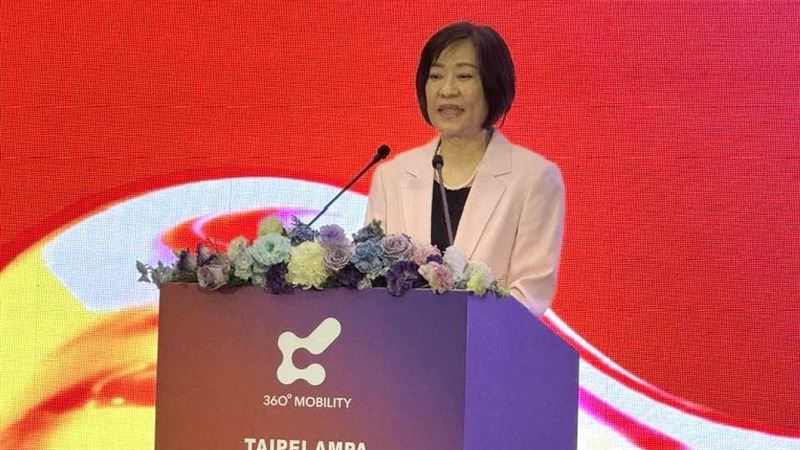 台北三合一大車展開幕,整合資通訊大廠呈現完整電動車生態系,宣告台灣機會來了!經濟部灑460億助產業升級,電電公會推海外園區墨國最快。雖戰火致鋁價飆,業界看好油價漲將帶動電動車需求契機。(圖/記者師瑞德攝影)