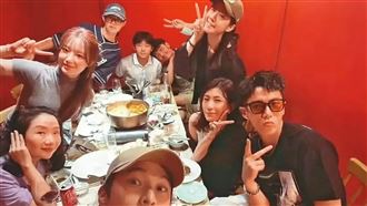 同框舒華洩端倪　柯震東留言放閃登韓媒