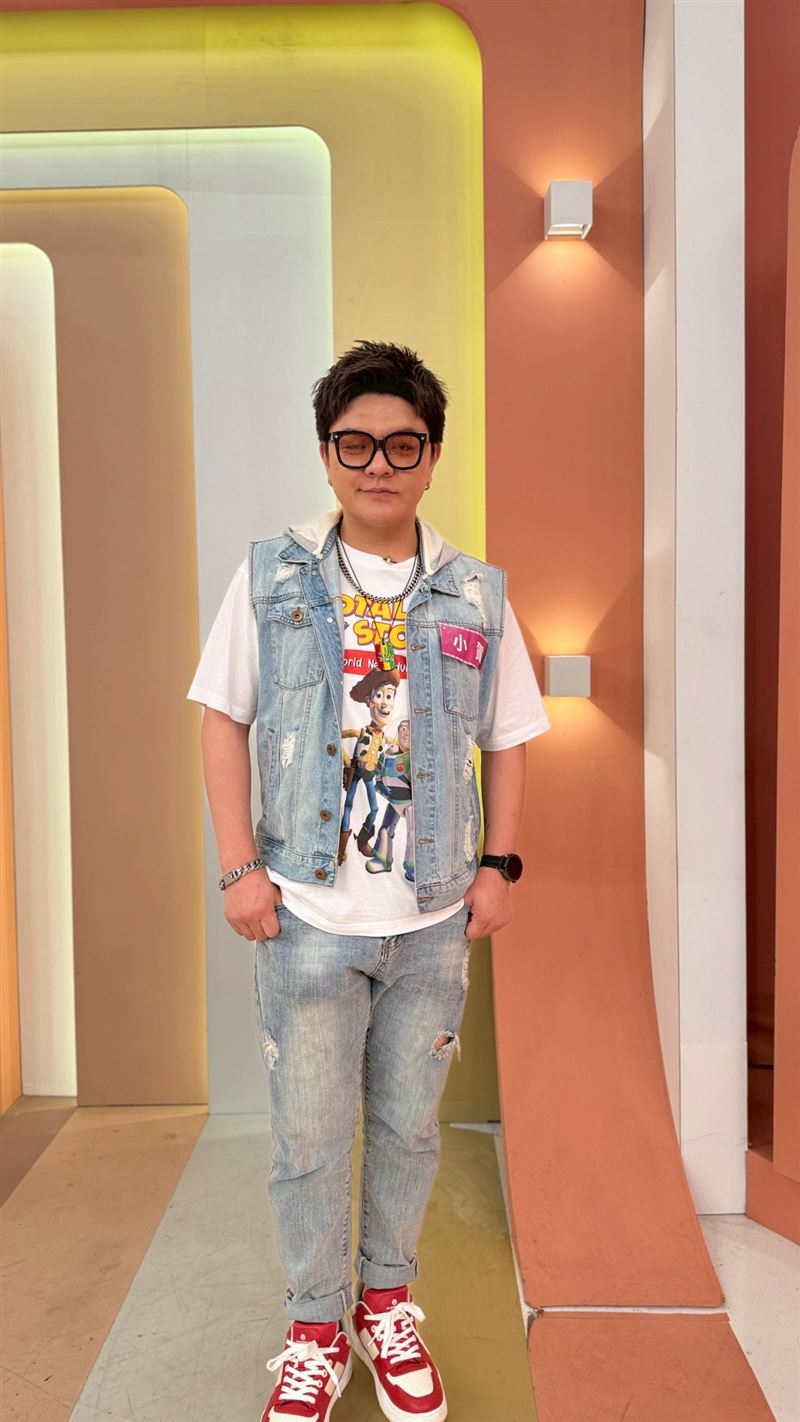 曾治豪上節目回憶高一時半夜外出宵夜喝豆漿,竟遭惡徒認錯人圍毆。(圖/民視提供)