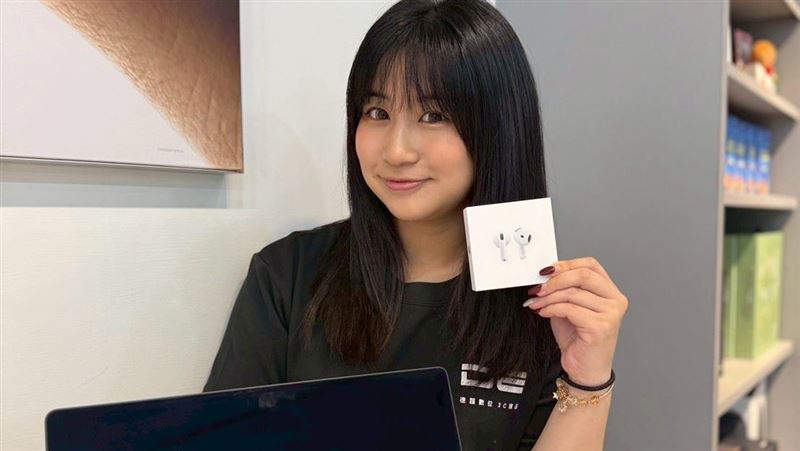 來這買MacBook Pro　1元加購AirPods 4