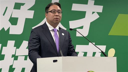 批綠袍戰張善政　黃世杰：一起找回光榮感