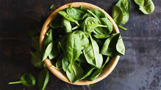 菠菜補鐵吸收低　聰明搭配效果秒翻倍！