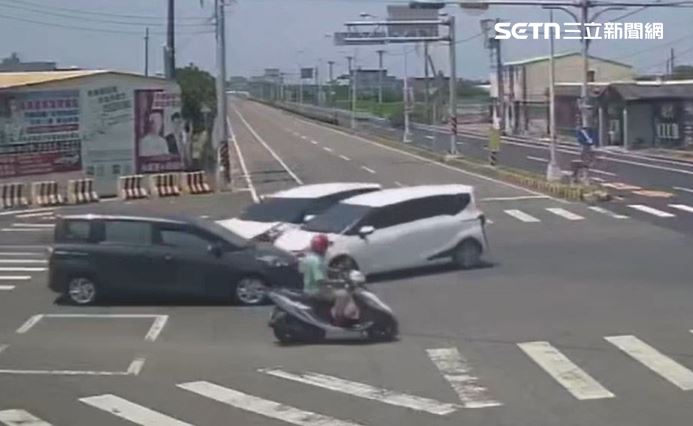 麥寮3車撞1團驚見全Sienta　網：機率多低