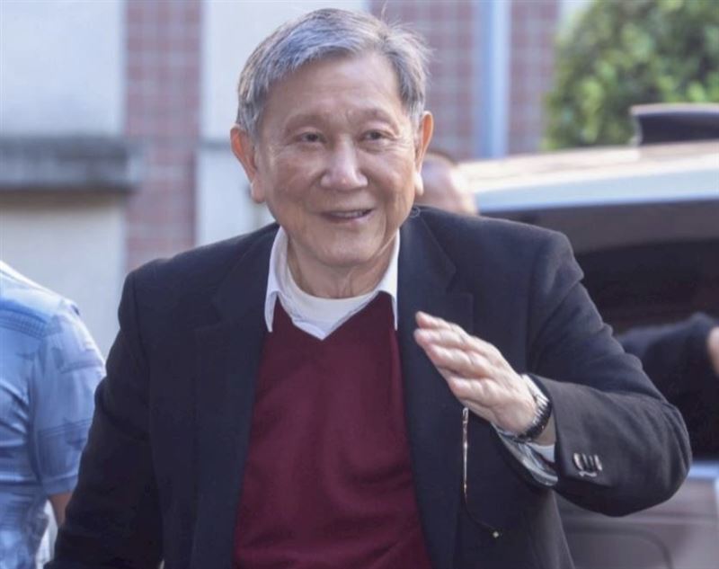 沈慶京發文闡述自己微笑的意思。（圖／沈慶京臉書）