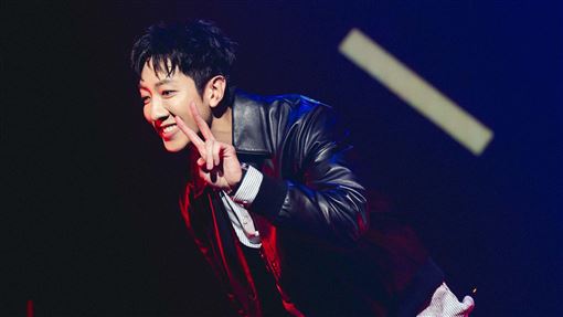 學霸男星出手了　「跨界當老闆」辦演唱會