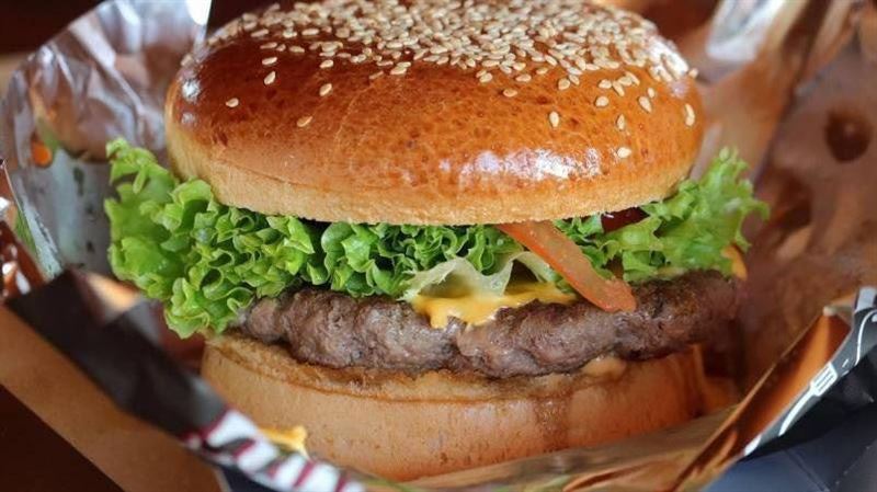 8人24小時狂跑80公里 橫掃176家速食店